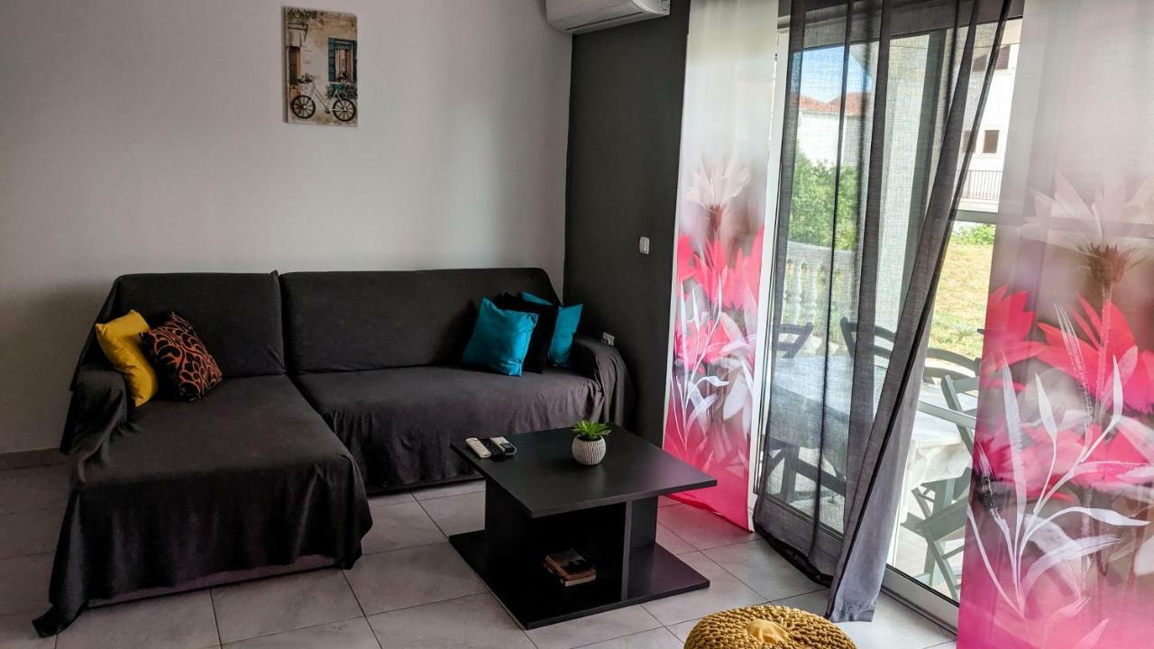 Apartment Anton Trogir Luaran gambar